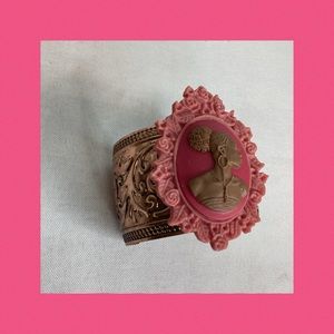 Vintage Style Pink and Brown Cameo Bracelet